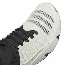 IF5609-Panske-basketbalove-boty-Adidas-Trae-Unlimited-bilo-cerne-Sportovni-eshop-cz6.jpg